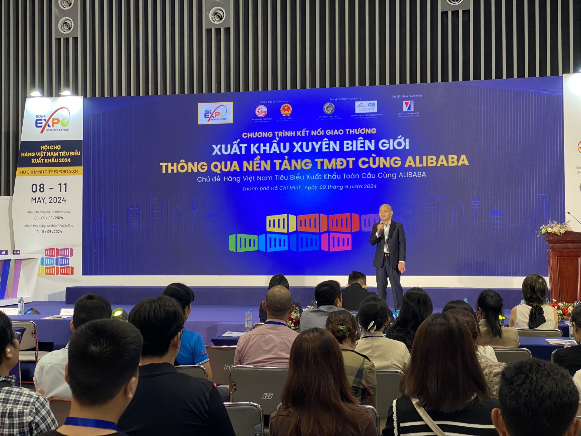 Kết nối xuất khẩu xuyên biên giới thông qua nền tảng thương mại điện tử.