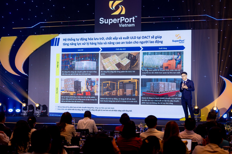 Ông Benjamin Lim, Trưởng phòng Cấp cao, Phòng Chiến lược, Tập đoàn YCH phát biểu.