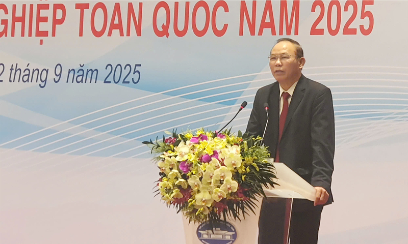 Thứ trưởng Bộ Nông nghiệp và Môi trường Phùng Đức Tiến phát biểu khai mạc Hội nghị