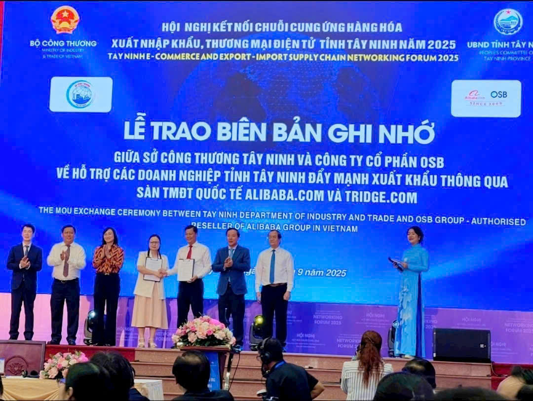 Sở Công Thương Tây Ninh và Công ty Cổ phần Tập đoàn OSB trao Biên bản ghi nhớ