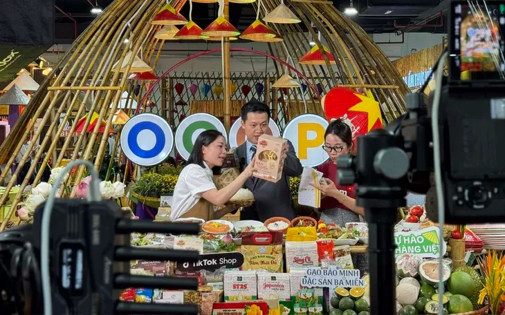 Hội chợ Mùa Thu 2025: Cú hích tiêu dùng và cơ hội xuất khẩu cho doanh nghiệp Việt